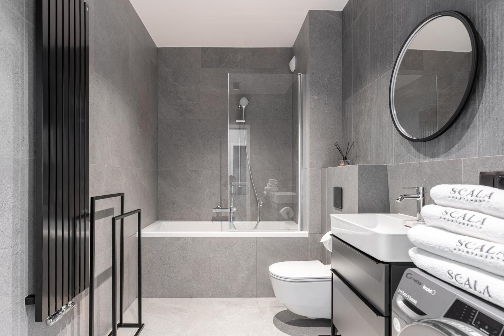 Scala 60C City Center Apartments With Parking By Lion Apartments Gdansk Luaran gambar